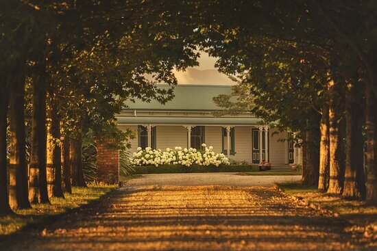 Rowley estate homestead